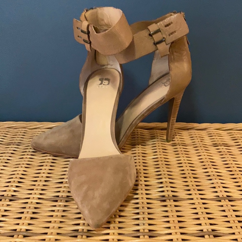 Joe’s High-Heels Sz 10M